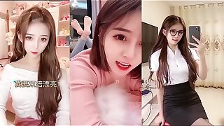 very nice chinese college girl luvs webcam her juicy vulva to guys
